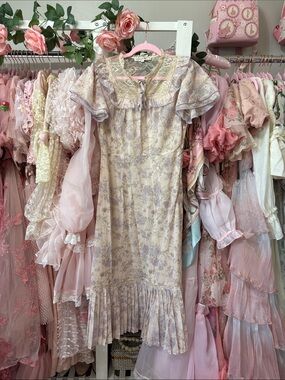 Women's Lavender Floral Midi Dress with Ruffle Hem